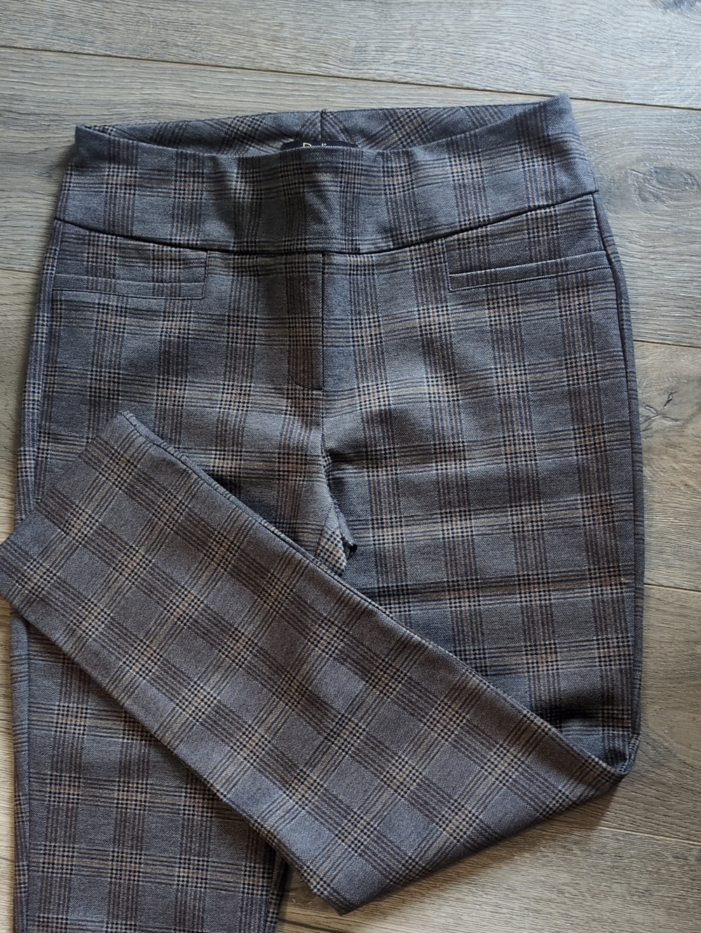 Dalia Plaid Stretch Ponte Leggings in Gray and Brown